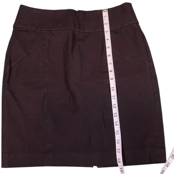 Banana Republic Knee Length Black Skirt Size 4 Lots of stretch Wok Wear Used - Picture 9 of 9